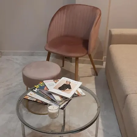 Apartment 77 νικη