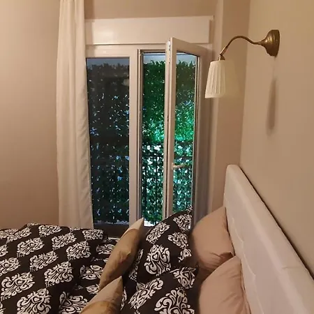 77 νικη Apartment *