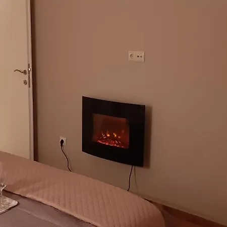 77 νικη Apartment *