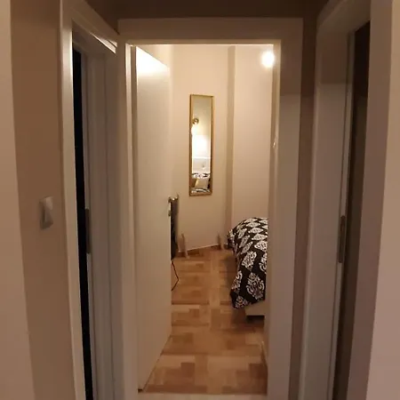 Apartment 77 νικη