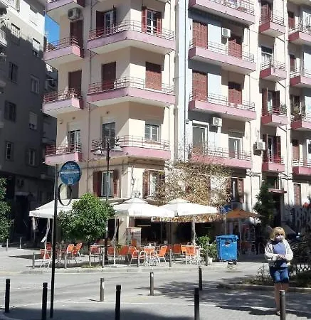 Apartment 77 νικη